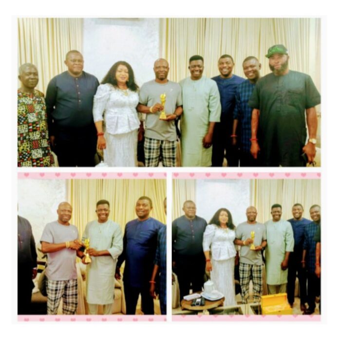 PhotoGrid_Site_1764602343661